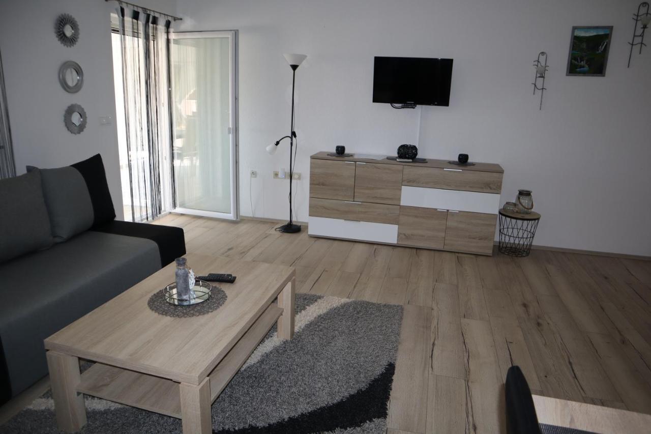 Apartmani Sanja Vir Exterior photo