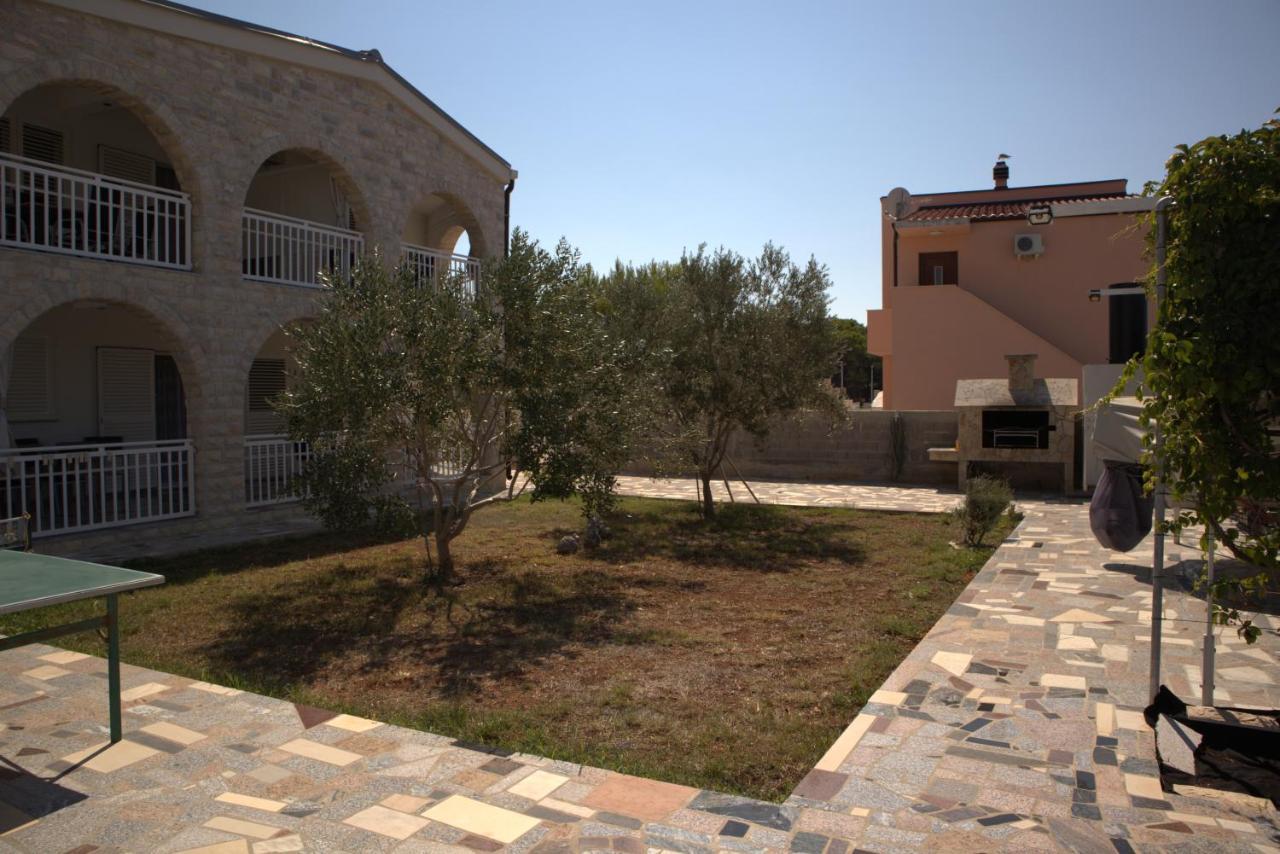Apartmani Sanja Vir Exterior photo