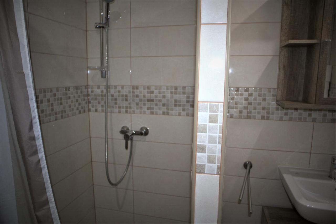 Apartmani Sanja Vir Exterior photo