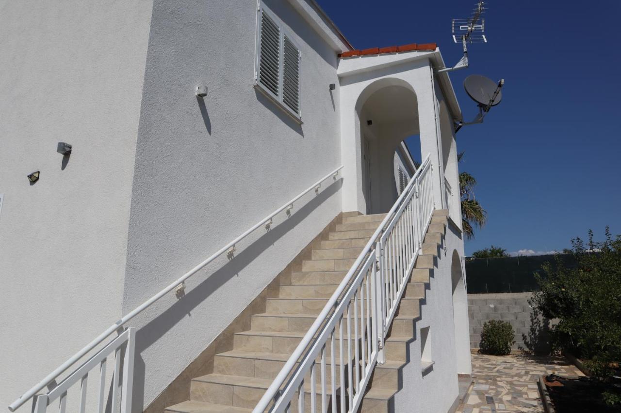 Apartmani Sanja Vir Exterior photo